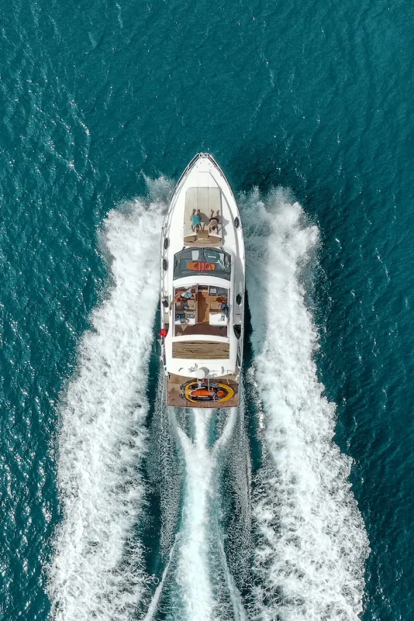 lifestyle and travel manager